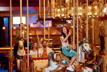 Obóz młodzieżowy, Kolonie – Raj w sercu Polski. Mandoria – Odkryj nową strefę CROCODIL w Park Of Poland Suntago Wodny Świat - super zabawa w Sadach Klemensa także warsztat pływacki i lekcja przetrwania. Kolonia 7-13 lat.